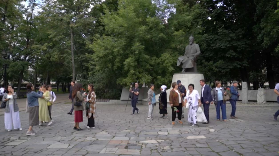 Литературными чтениями отметили День Абая в Москве