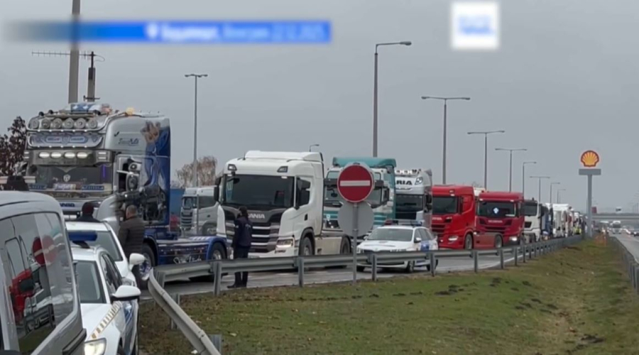 Мажарстанда жүргізушілер шеруге шықты