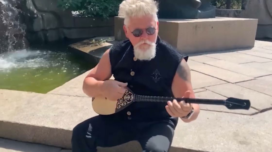 Австралиялық азамат Қазақстанға арнап күй шығарды