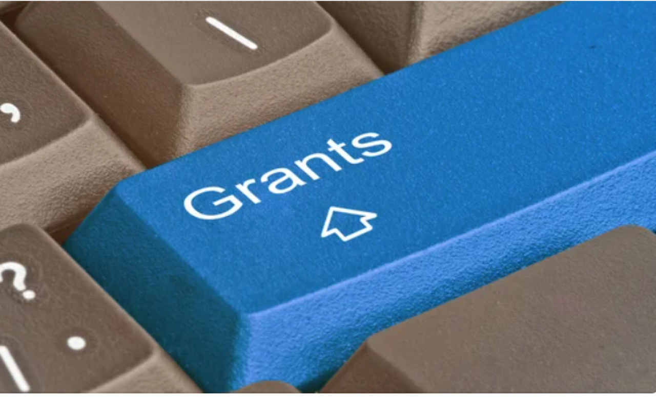 Акиматы выделили абитуриентам около двух тысяч грантов