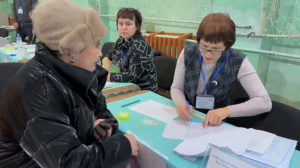 Независимые наблюдатели следят за ходом голосования в ВКО