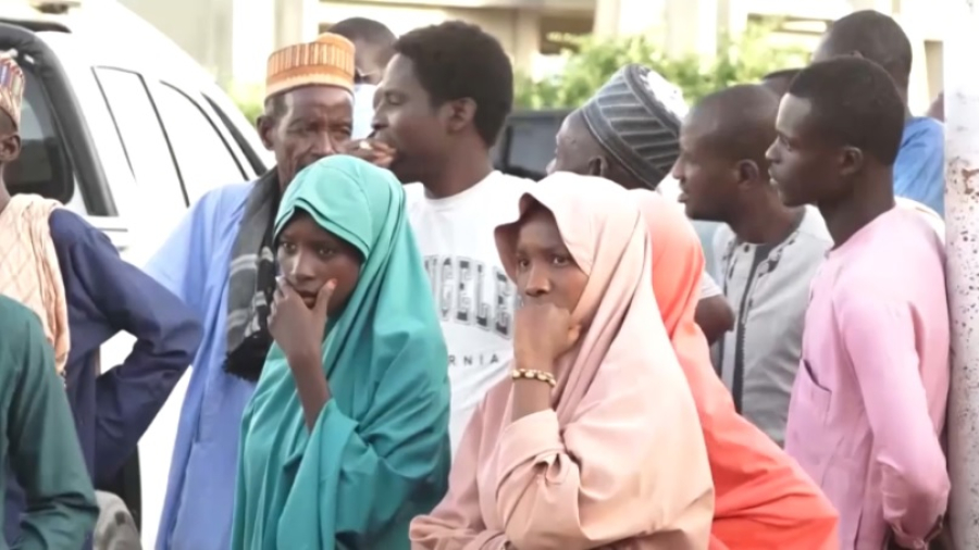 При подрыве автобуса на мине в Нигерии погибли 8 человек