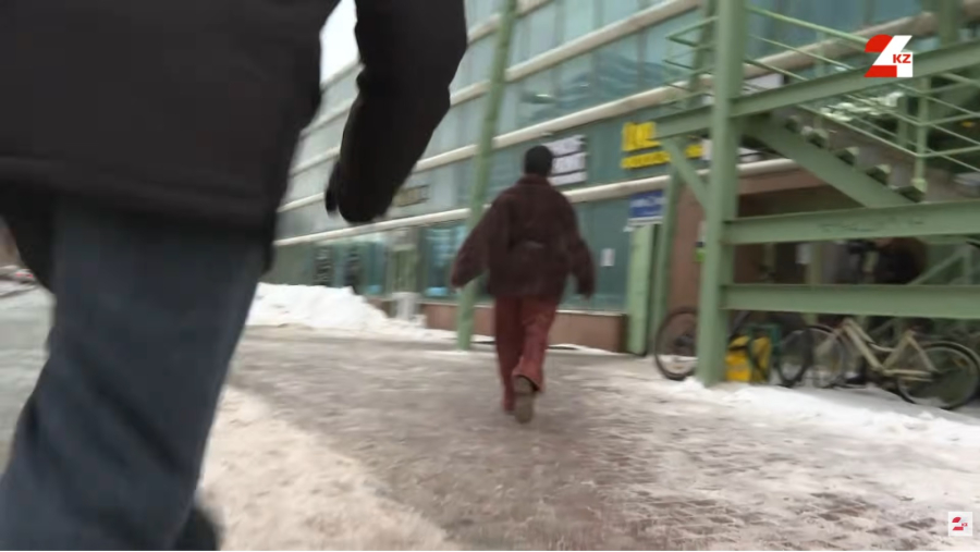 Опасные знаки внимания: как защититься от сталкинга?