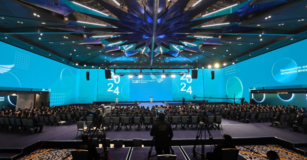 Тоқаев: Бюрократия мен қағазбастылыққа тосқауыл қоятын уақыт жетті