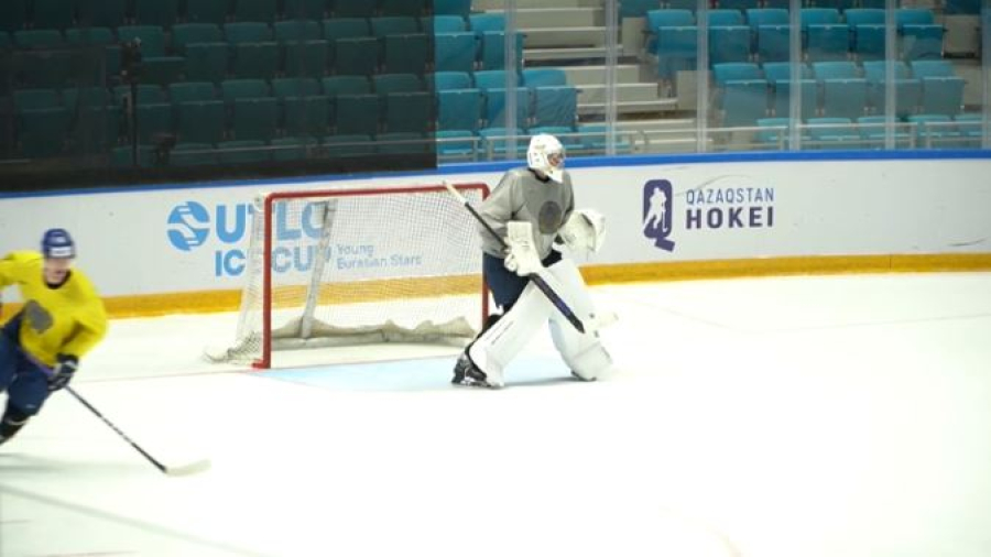 Сборная Казахстана по хоккею готовится к чемпионату мира