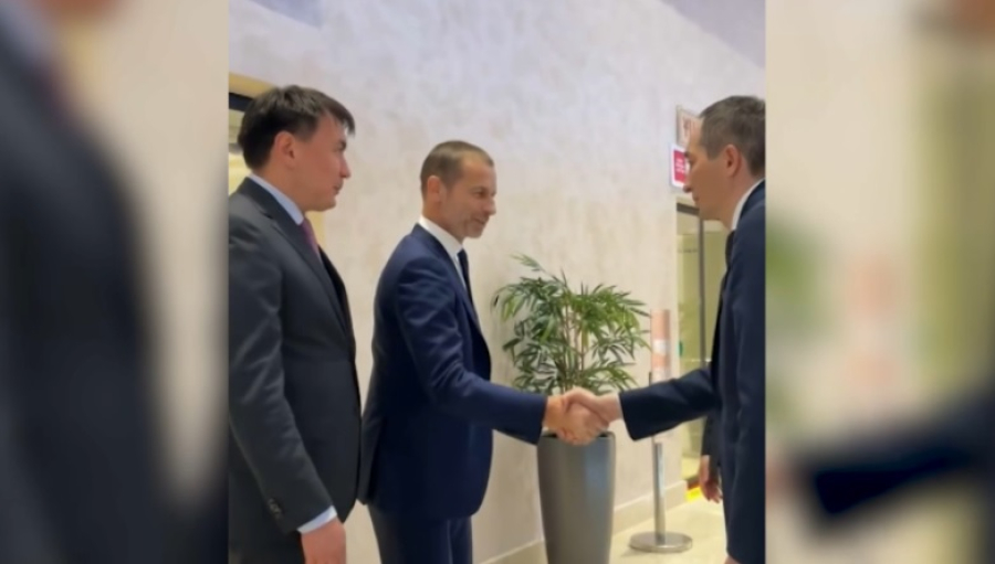 Президент УЕФА прибыл в Казахстан с официальным визитом