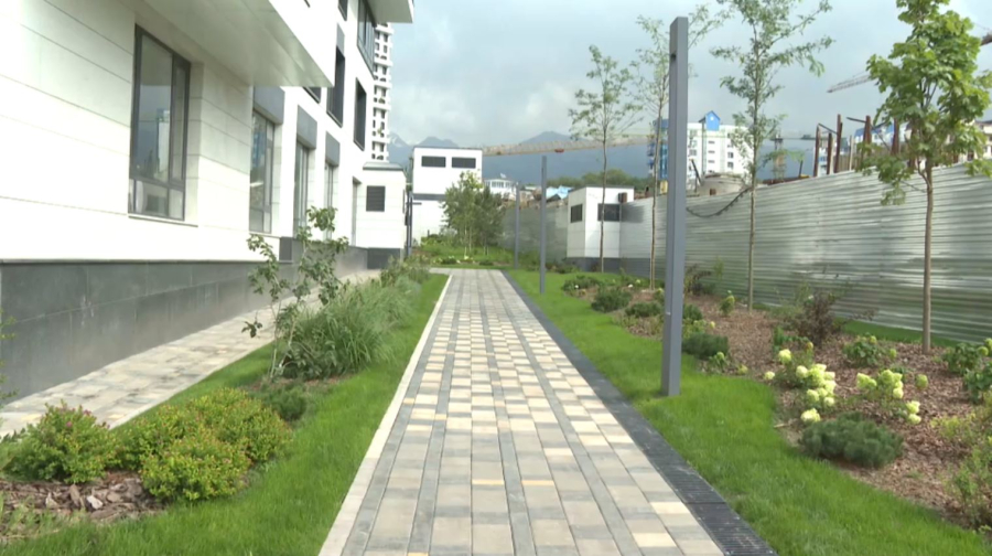 Қала көркіне сән берген азамат