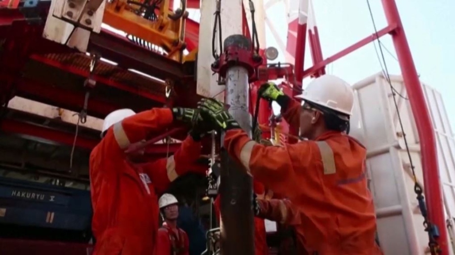 Венесуэла передала США 80 млн баррелей нефти