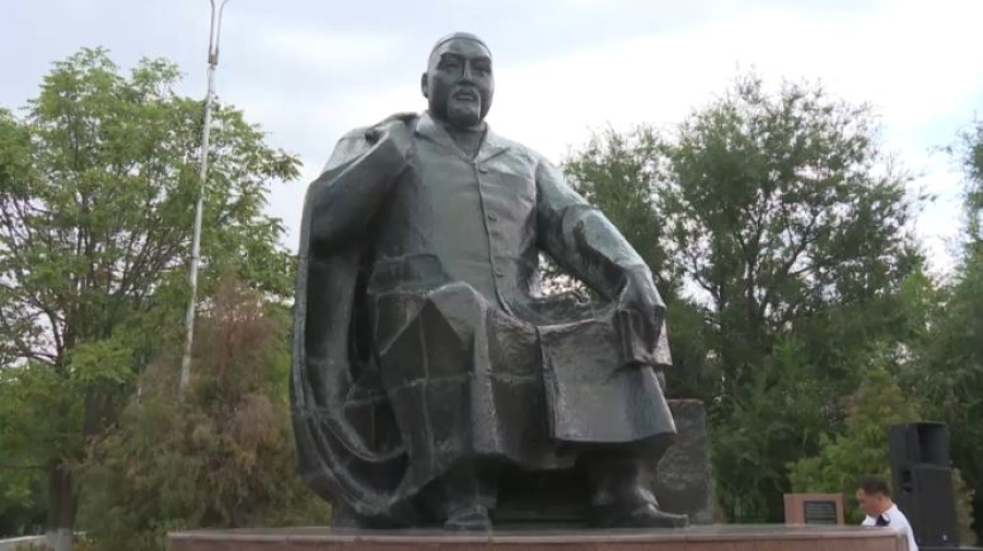 181-летие Абая отметили в Шымкенте