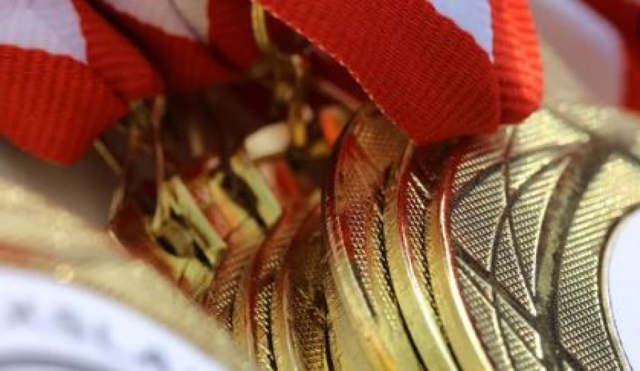 Три золотые медали завоевала сборная Казахстана на женском ЧМ