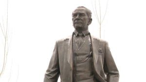 Памятник Ататюрку установили в Алматы