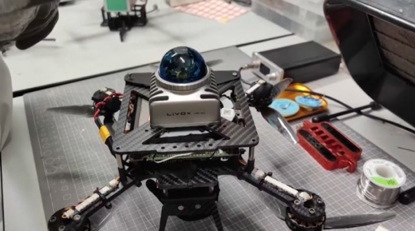 Гонконгские инженеры создали беспилотный скоростной мини-дрон