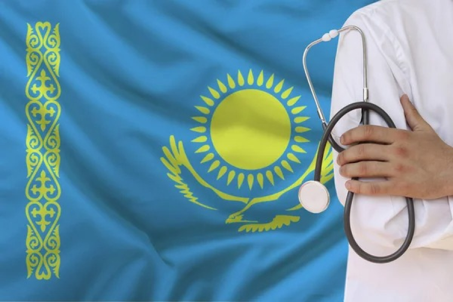 Өмір сыйлаған абзал жандар: Медицина қызметкерлері күніне арналған мерекелік шолу