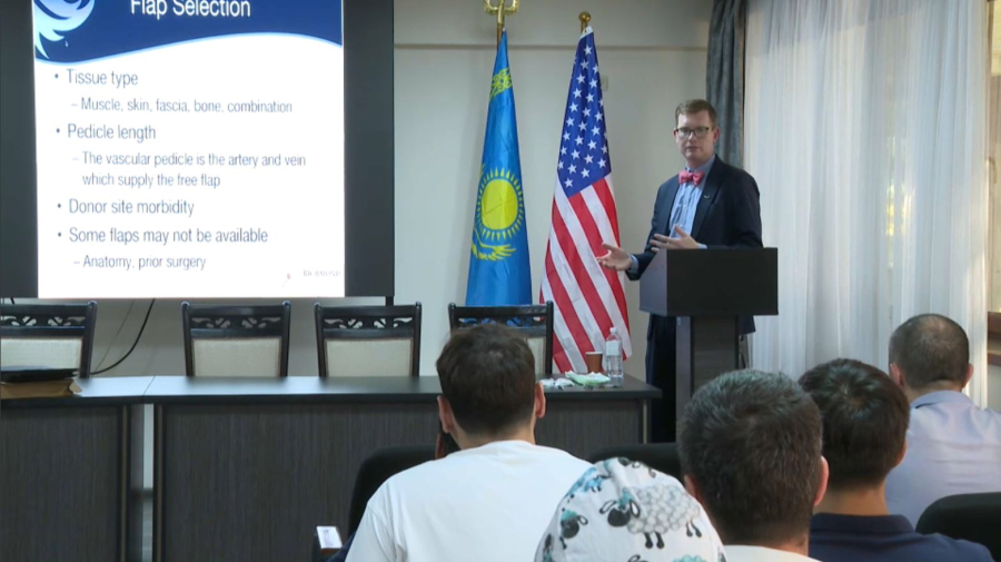 АҚШ дәрігерлері Алматыда тегін операция жасады