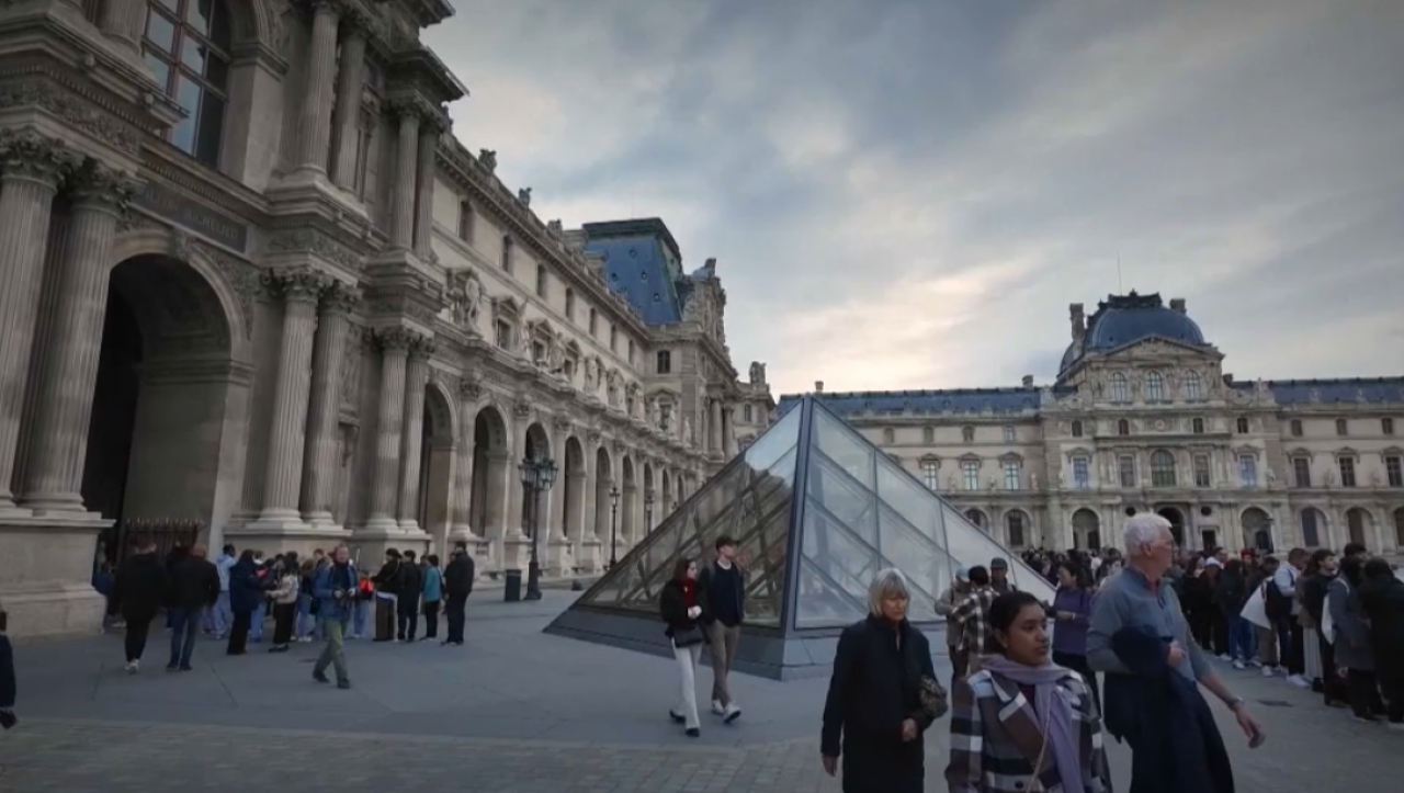 Обнаружены следы ДНК грабителей Лувра