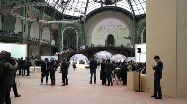 Франция проводит мировой саммит по искусственному интеллекту