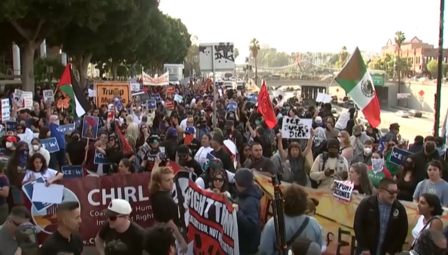 Мигранттар дүрбелеңі: Трамптың саяси ұстанымы өзгерді ме?