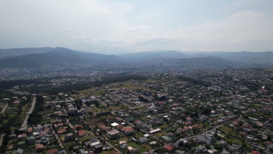 Грузия қоқыспен күресіп жатыр