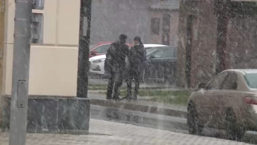 Штормовое предупреждение объявлено в нескольких регионах