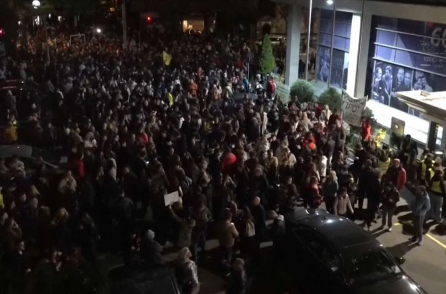 В Белграде студенты вышли на антиправительственные протесты