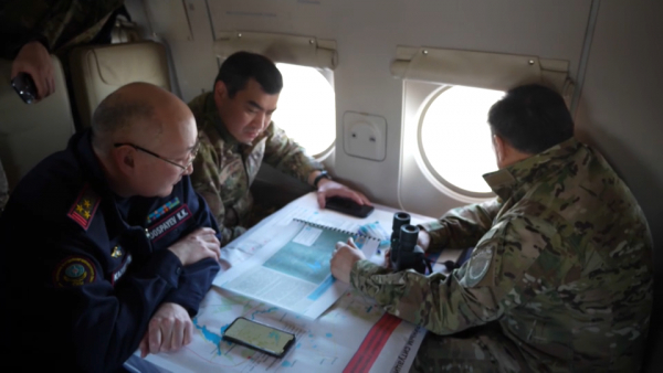 Глава МЧС совершил облет паводкоопасных участков близ столицы