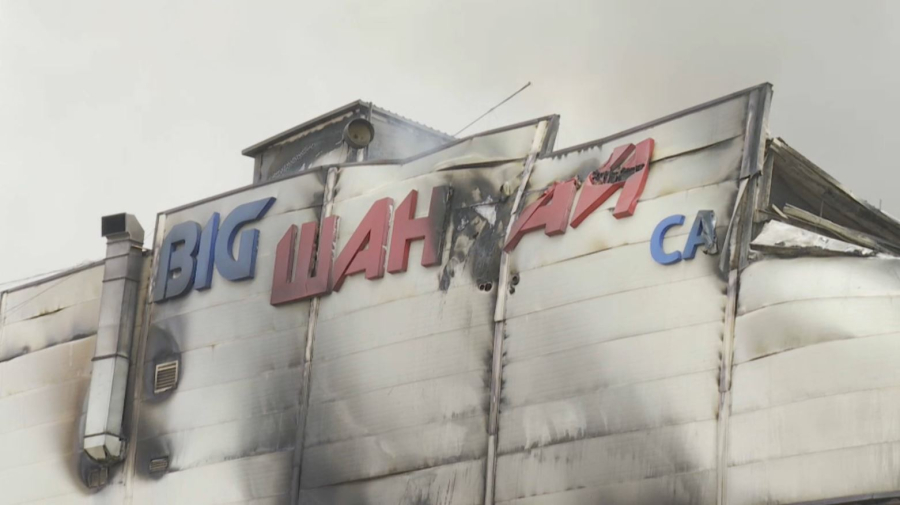 Сауда үйіндегі өрт: астаналық кәсіпкерлер шығынға батты