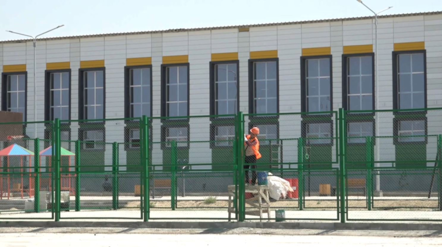 Строительство сразу девяти школ завершается в Мангистауской области