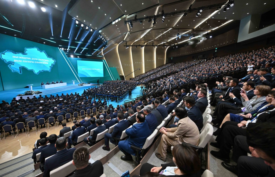 Мемлекеттік қызметке кәсіби білікті мамандарды тарту керек – Қ. Тоқаев