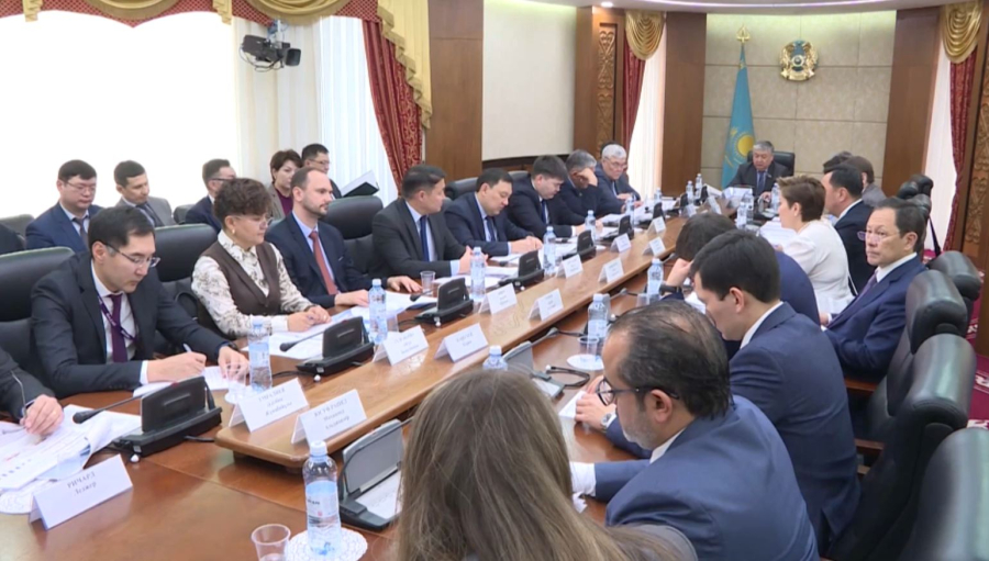 Сенатта азаматтық авиациядағы түйткілдер талқыланды