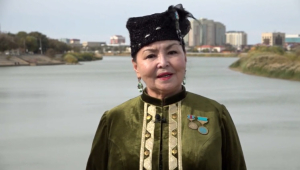 Деятели культуры поздравляют казахстанцев с Днем Республики