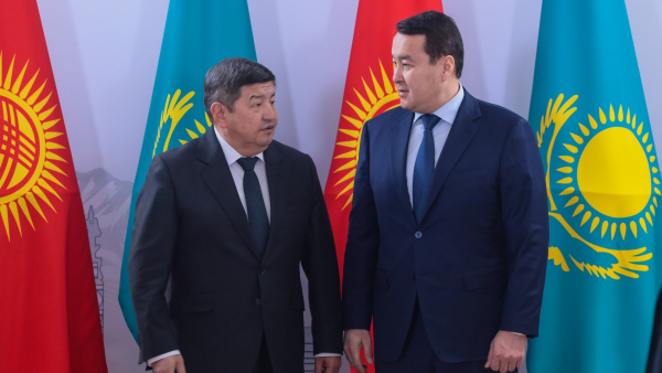 Алихан Смаилов провёл переговоры с главой правительства Кыргызстана