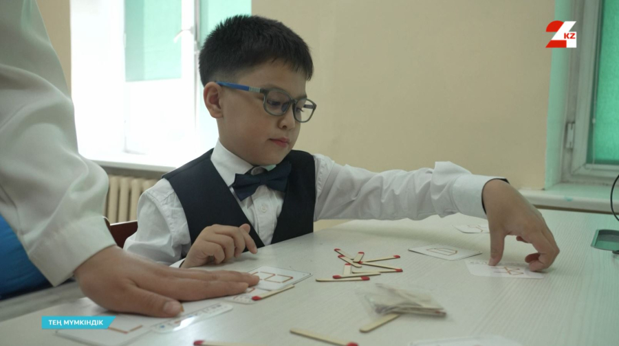 Инклюзивті білім: қатарынан қалмаған Радмир жақсы нәтиже көрсетіп жүр