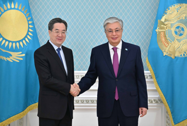 Касым-Жомарт Токаев принял заместителя премьера Госсовета КНР в Акорде