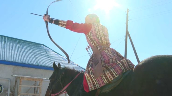 Лучница из Кызылординской области осваивает национальные виды спорта