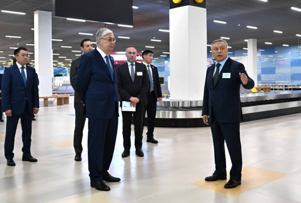 Президент посетил новый международный терминал аэропорта Алматы