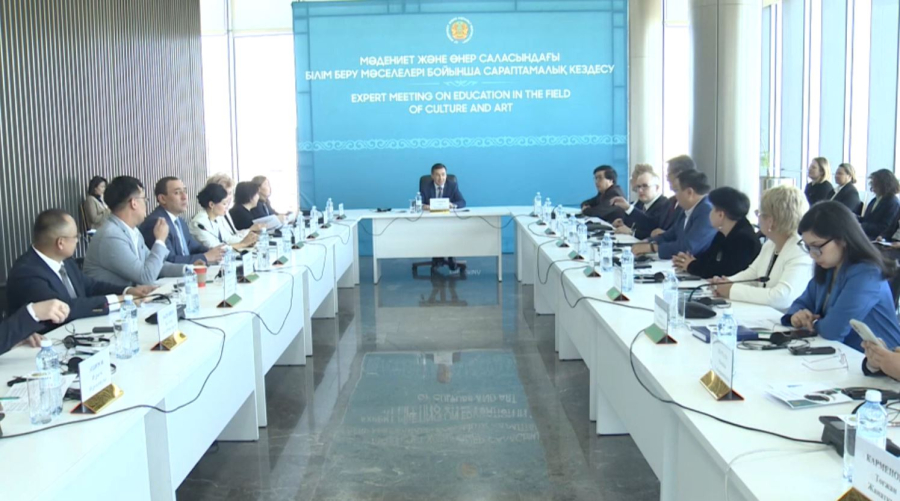 Модернизацию обучающих программ обсудили эксперты творческих вузов