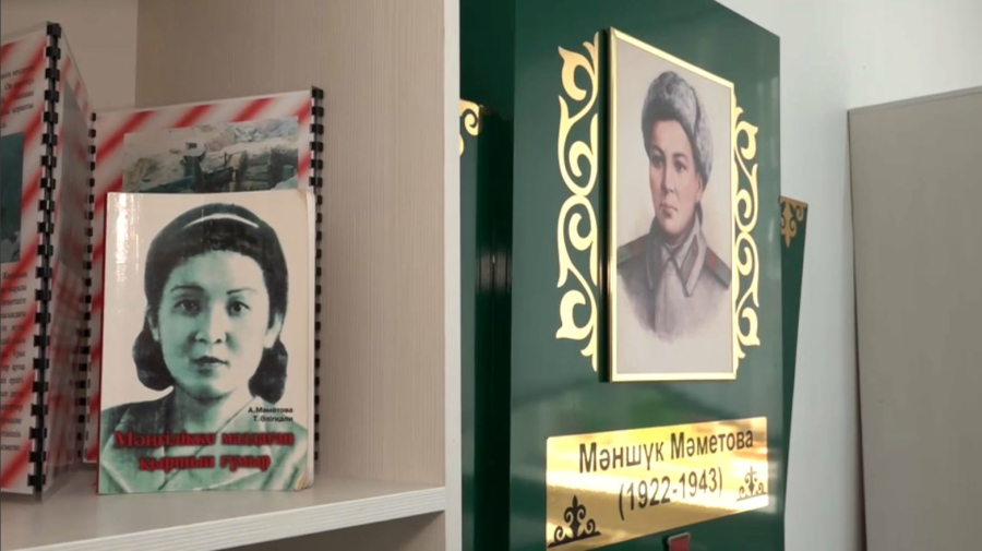Мәншүк Мәметова: бригада ерлерін аман алып қалған қаһарман қыз