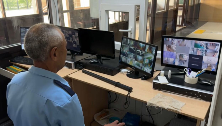 Еліміздегі мектеп күзетшілерінің жасына шектеу қойылды