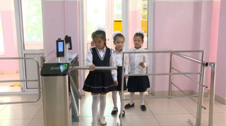 Шымкенттегі мектептерде биометриялық сәйкестендіру жүйесі іске қосылды