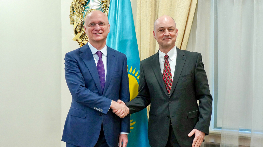 John Deere компаниясы Қазақстанда ауыл шаруашылығы техникасын шығарады