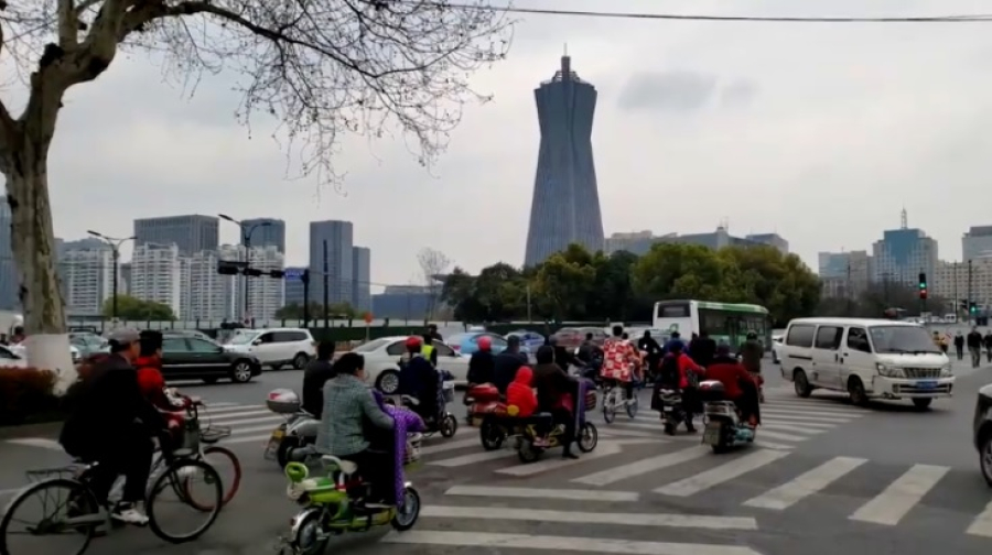 Правила езды на электровелосипеде в разных странах