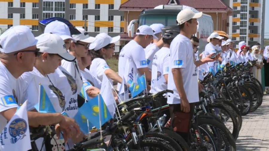 Велопробег в честь 180-летия Абая Кунанбаева прошел в Караганде