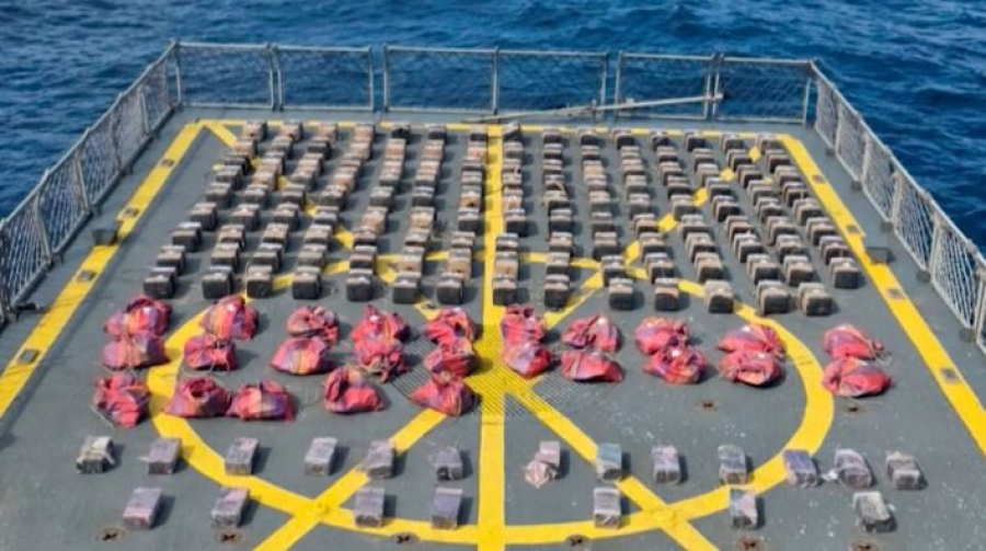 Судно с тоннами кокаина задержали в Мексике