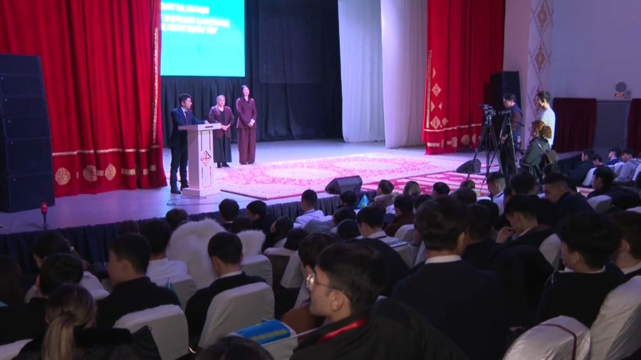 Молодёжный форум в поддержку проекта Конституции прошёл в Сатпаеве