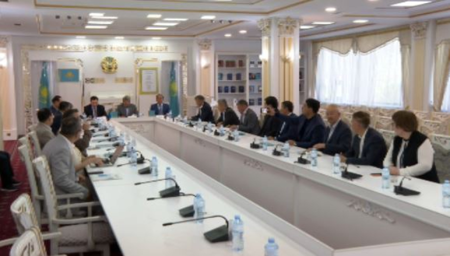 Астанада Президенттің жаңа кітабы талқыланды