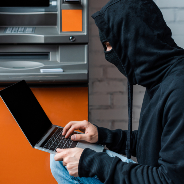 Мошенники выманили у акмолинских пенсионеров 2 млн тенге