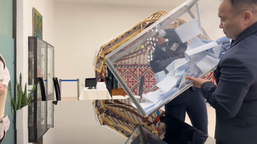 Малайзия мен Сингапурда дауыс беру аяқталды