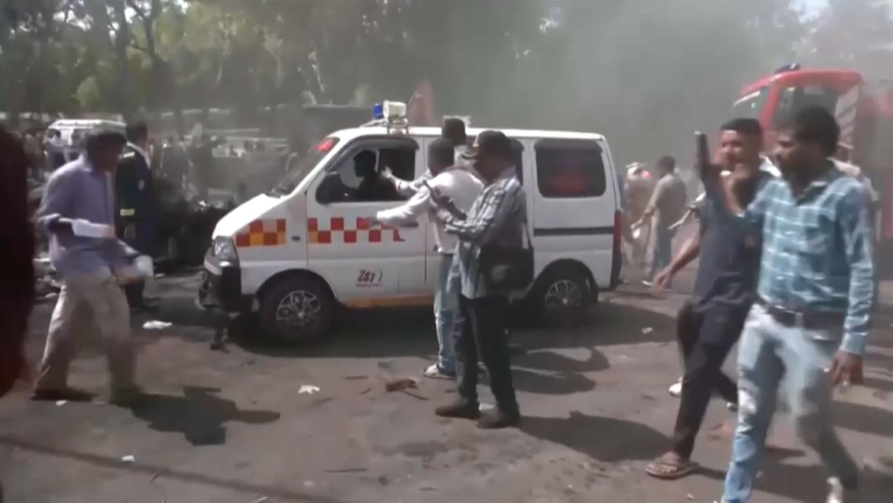 Соңғы мәлімет: Үндістанда ұшақ апатынан бір адам тірі қалды