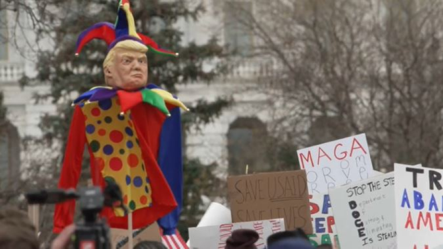 CNN: более 120 тысяч госслужащих потеряли работу при Трампе