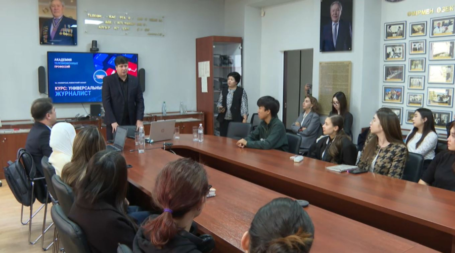 Журналисты Агентства «Хабар» делятся опытом со студентами